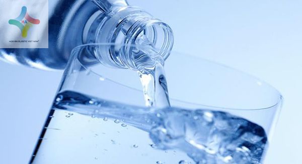 93% mẫu nước được kiểm tra có chứa hạt vi nhựa