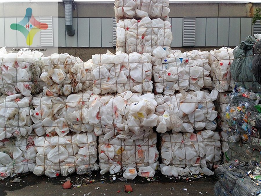 Gia tăng mức thuế suất nhập khẩu rác thải tại Malaysia
